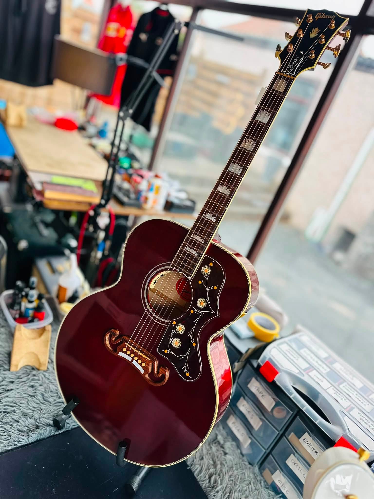 Cals Guitars — gallery photo 1